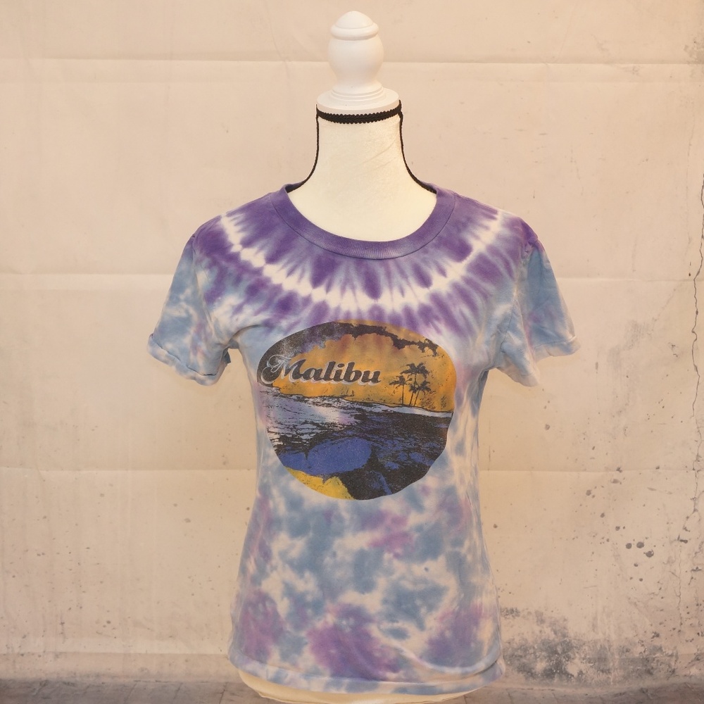 FOREVER 21 PURPLE TIE DYE MALBU SHORT SLEEVE SHIRT - Picture 1 of 3